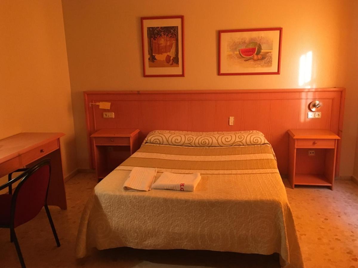Hostal Carlos III Эль-Эхидо Экстерьер фото