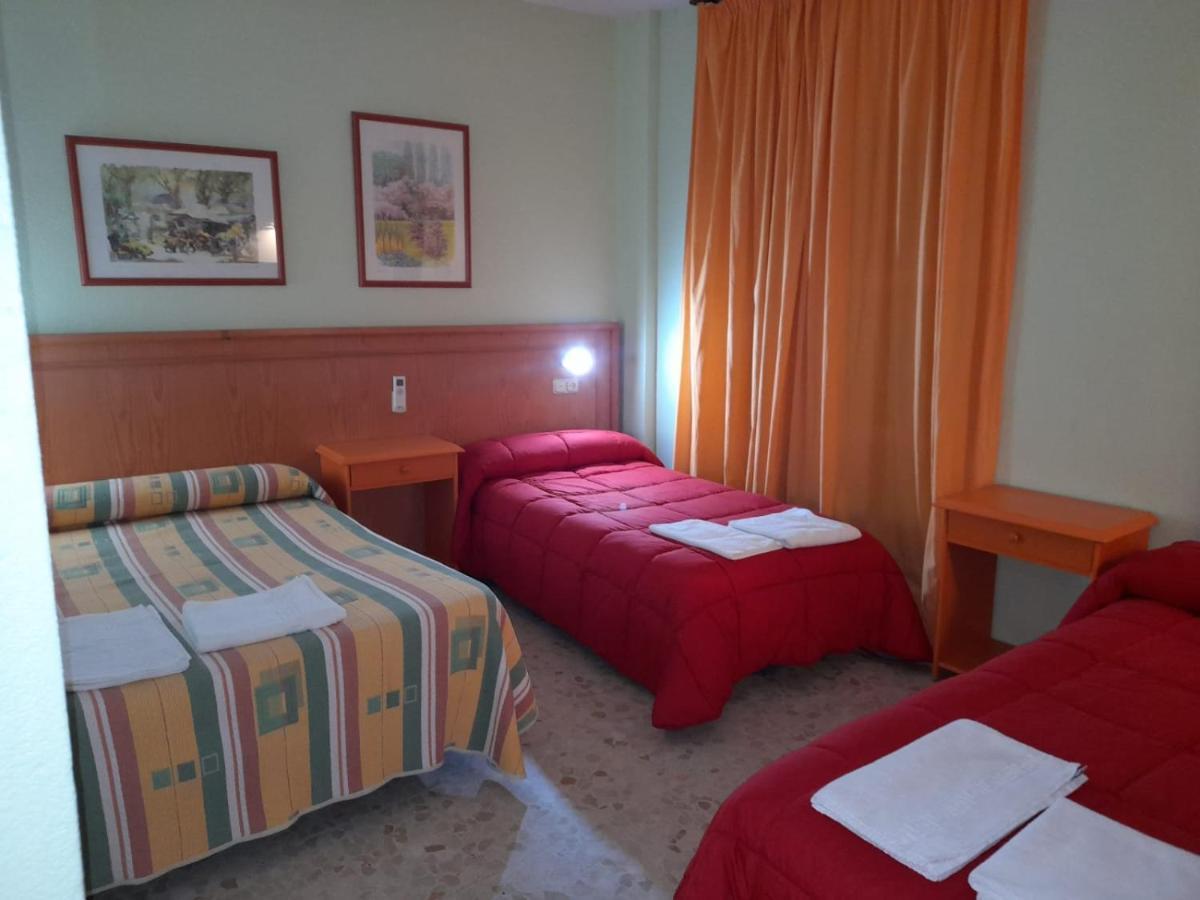 Hostal Carlos III Эль-Эхидо Экстерьер фото